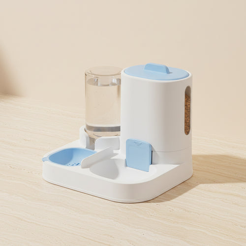 MotaCero Daily dispensador 2 en 1 blanco y azul sobre fondo marfil